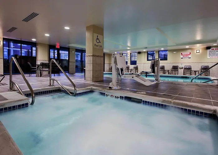 Hilton Garden Inn Lincoln Downtown / Haymarket